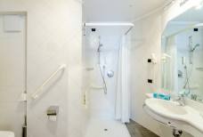 Badezimmer 103